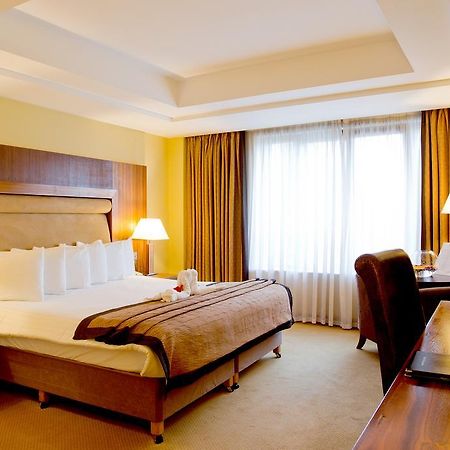 Annebrook House Hotel مولينجار المظهر الخارجي الصورة