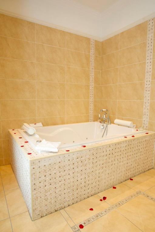 Annebrook House Hotel مولينجار المظهر الخارجي الصورة